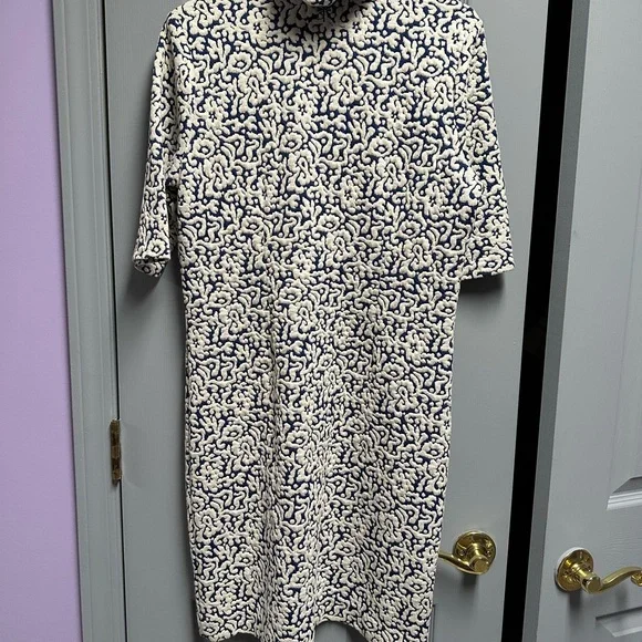 Tyler Boe Patterned Navy and White Midi Dress - Picture 3 of 3